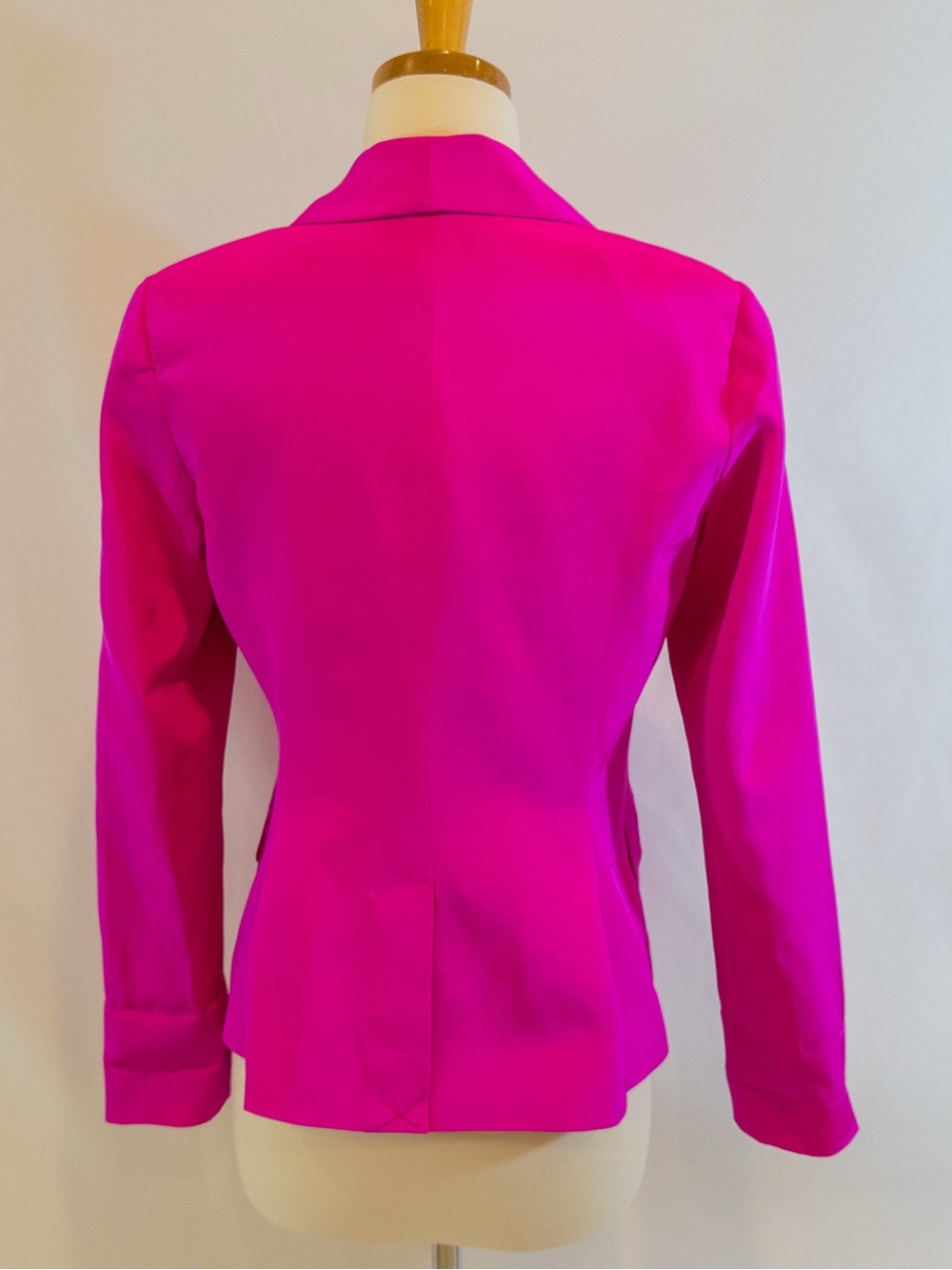 Lilly Pulitzer Hot Pink Silk Blazer - size 2 - Picture 2 of 3